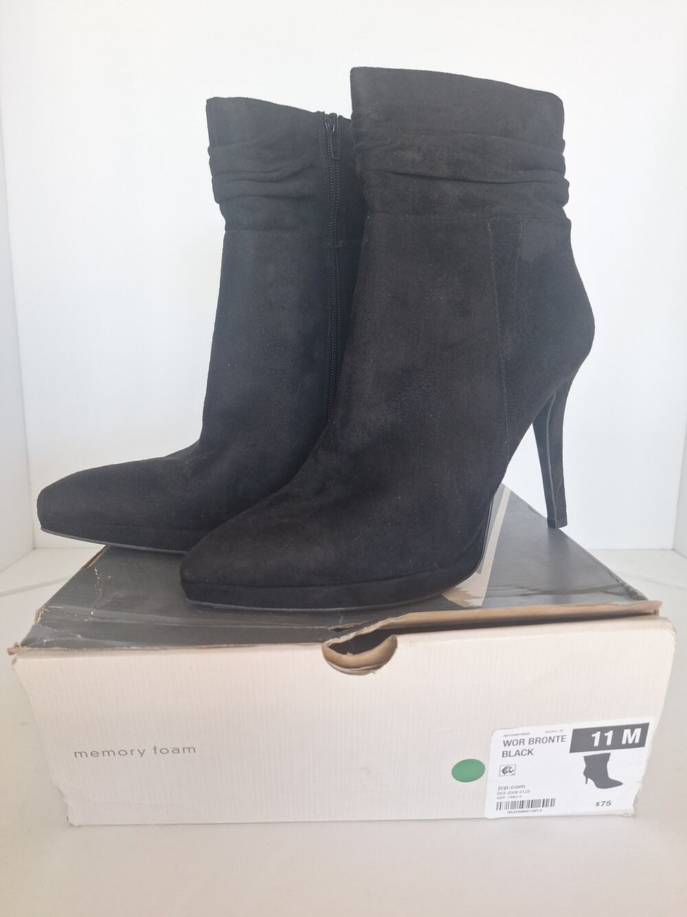 Worthington Brontë Black Suede Heeled Ankle Boots 11M Memory Foam- NIB